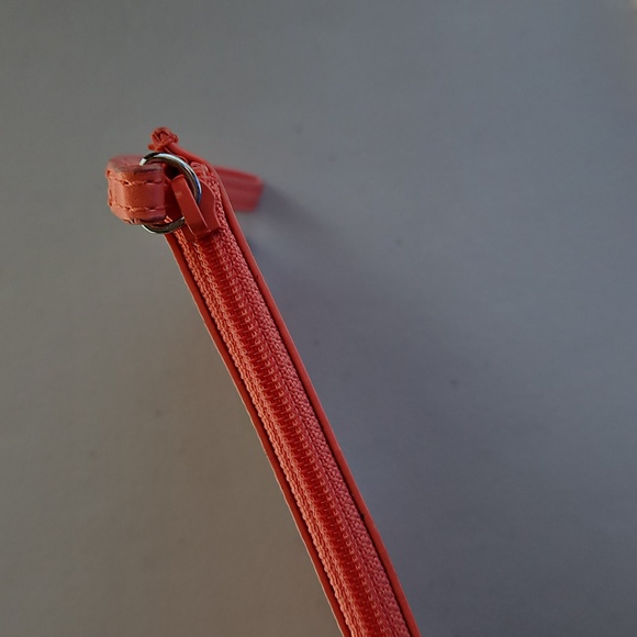 Vera Bradley Pink and Orange Striped Wristlet Like NEW - Picture 7 of 12